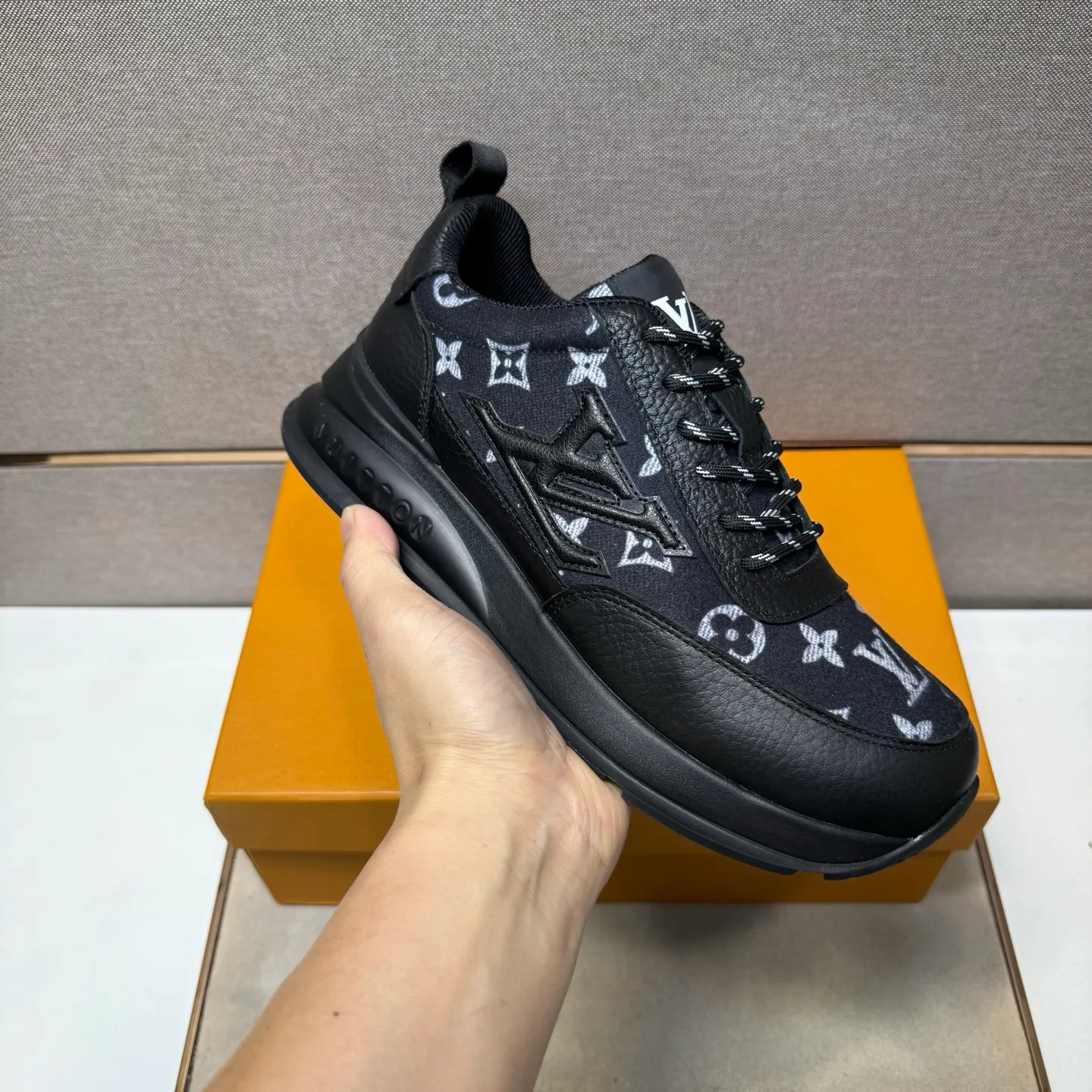 ⬛️Men's shoes 💰p442【LV～】Men's casual shoes 2025z cabinet sales simultaneously 🔶Size: 38-44#️⃣ 🔷3 colors🔜The upper is made of multi-material splicing➕Mesh lining, comfortable and breathable, sole: original comfortable and wear-resistant outsole, ⚠️real thing📱photographed🎬real thing is better📢📢📢